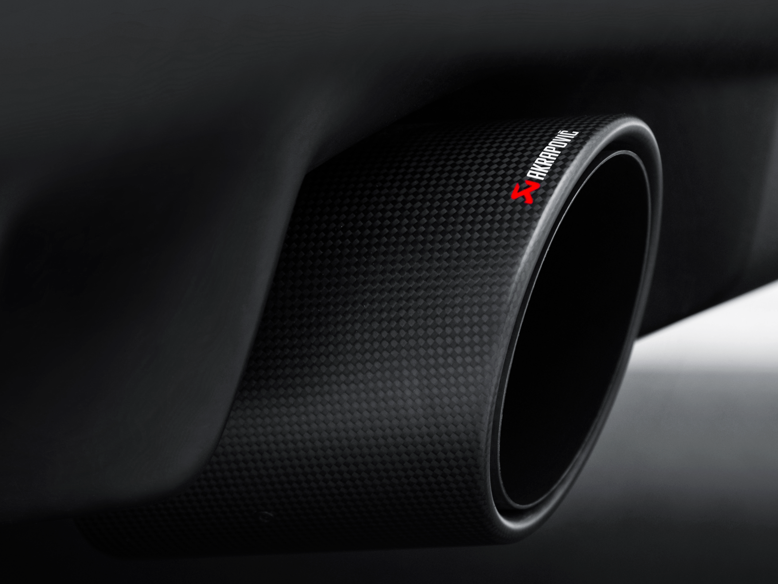 Akrapovic Tail pipe set (Carbon) TP-NIZ34-C for Nissan 370Z (Z34) 2009-2020, side view