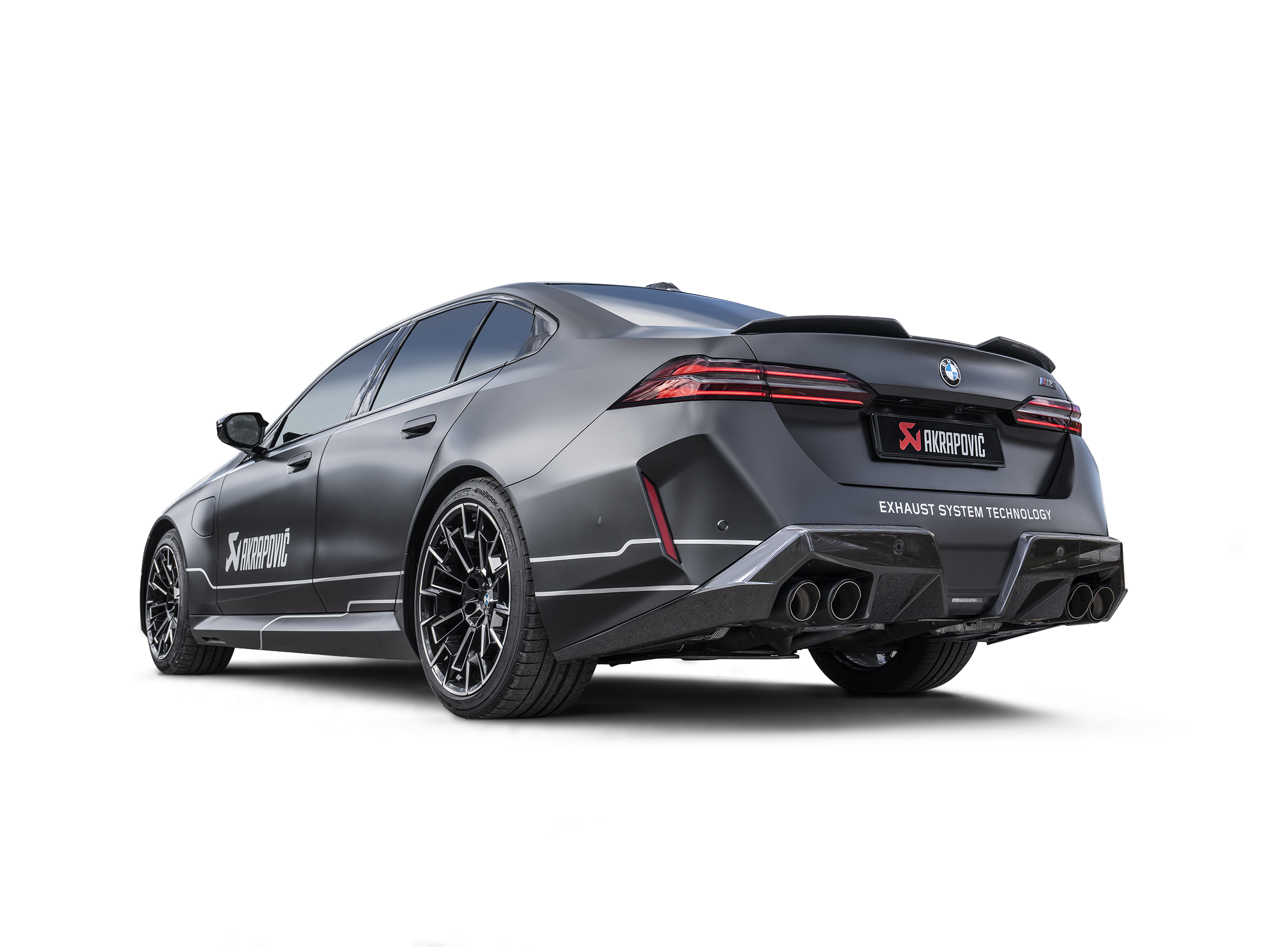 Akrapovic Tail Pipe Set (Carbon) TP-CT/78 for BMW M5 (G90) 2025-2026, detail view