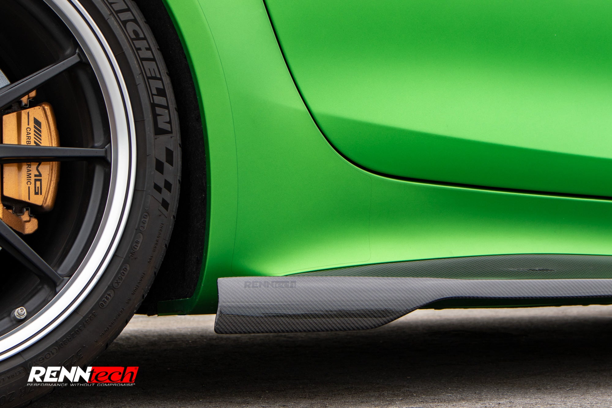 Carbon side skirt below the AMG GT R door - Carbon Fiber Side Skirts for the 2018-2021 AMG GT R / GT R Pro
