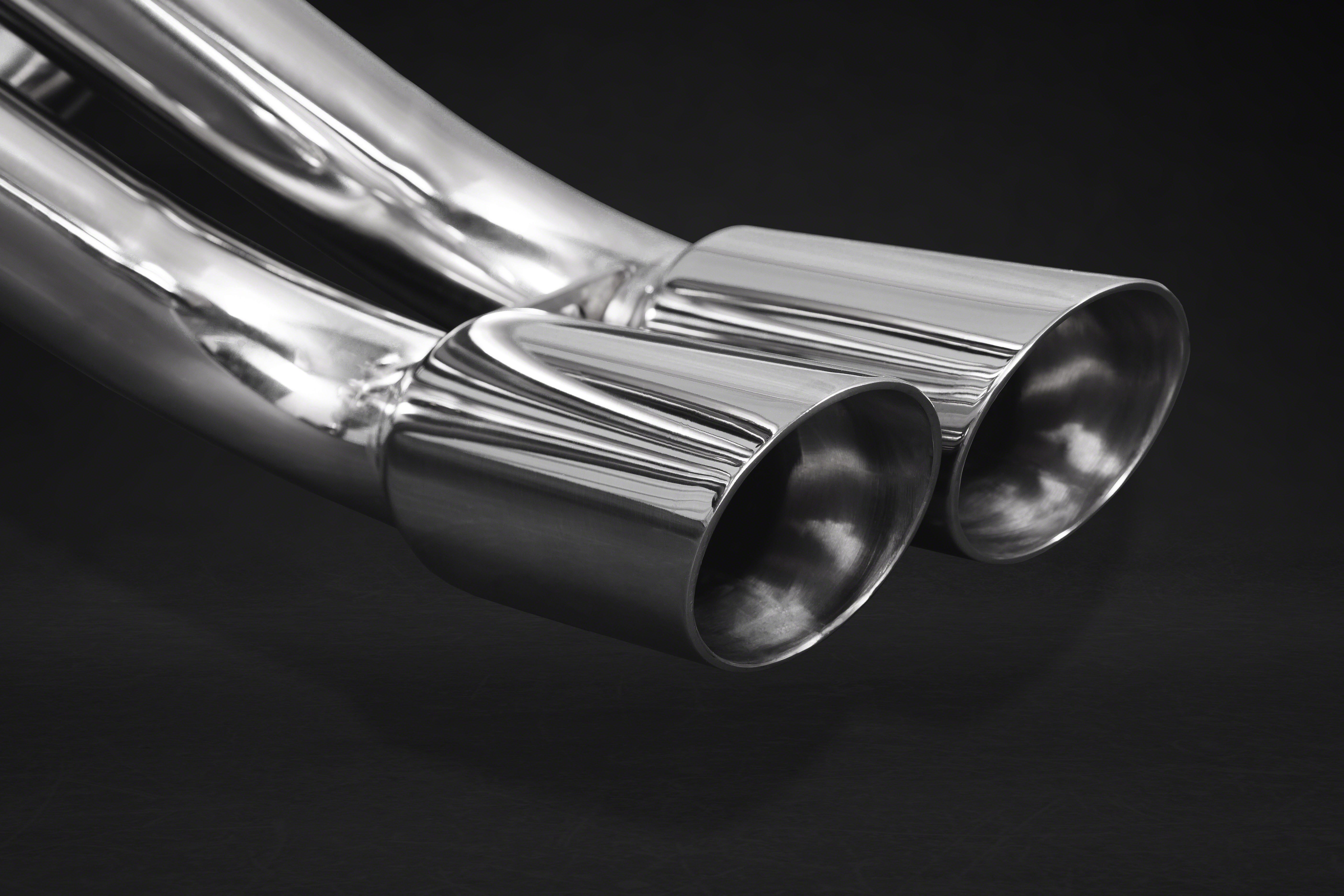 Close-up of Capristo polished twin round tips for Ferrari Testarossa