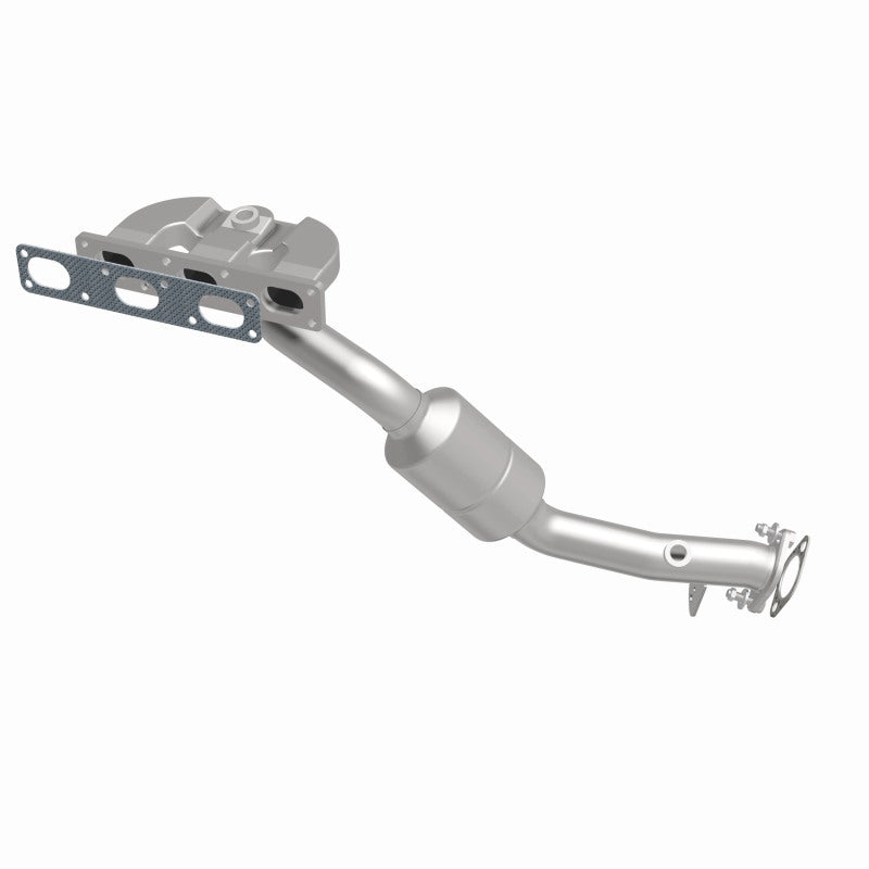 MagnaFlow 5551995 carb manifold converter, side view of the turntable spin