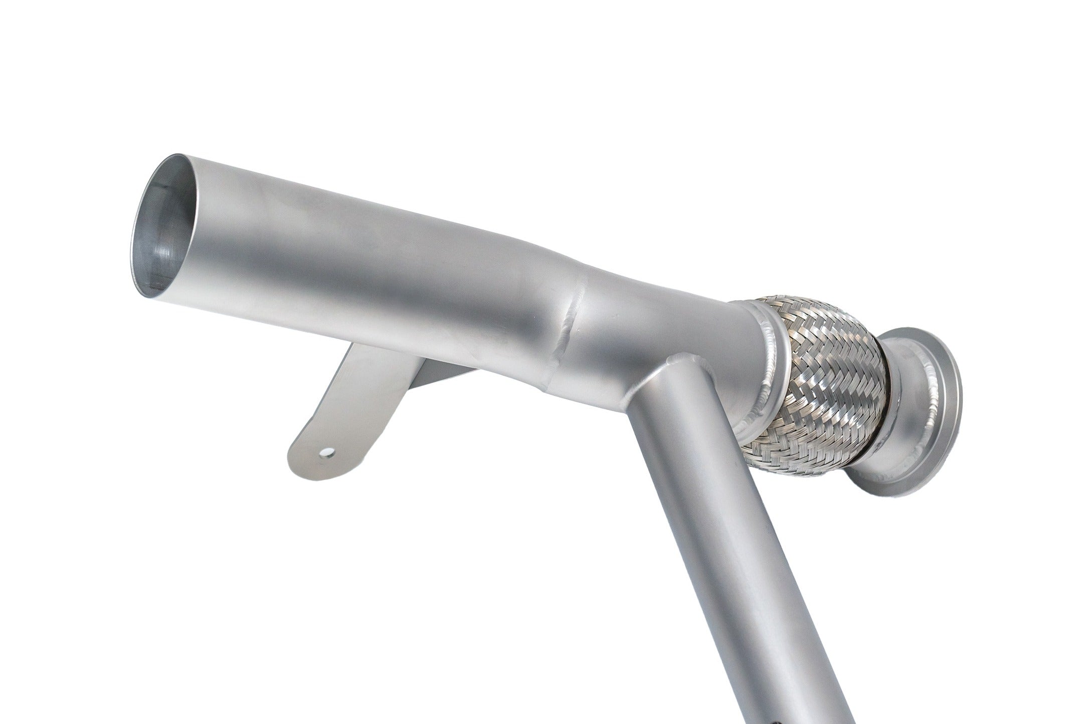 Huracan Performante stainless steel race exhaust system: close-up of a pipe junction and flex joint