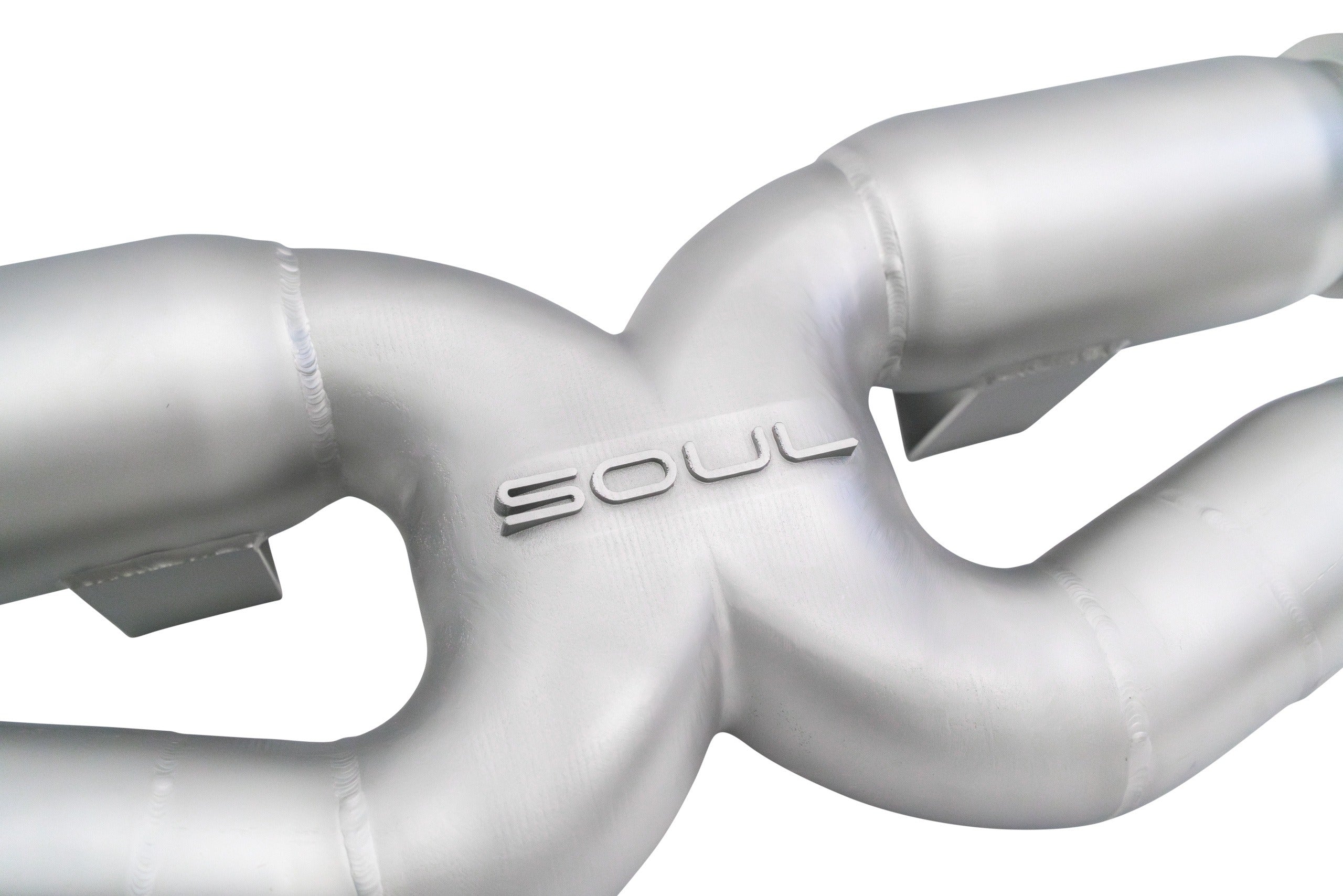 Soul 992.2 Carrera x-pipe exhaust system: close-up of the X-pipe junction with SOUL logo