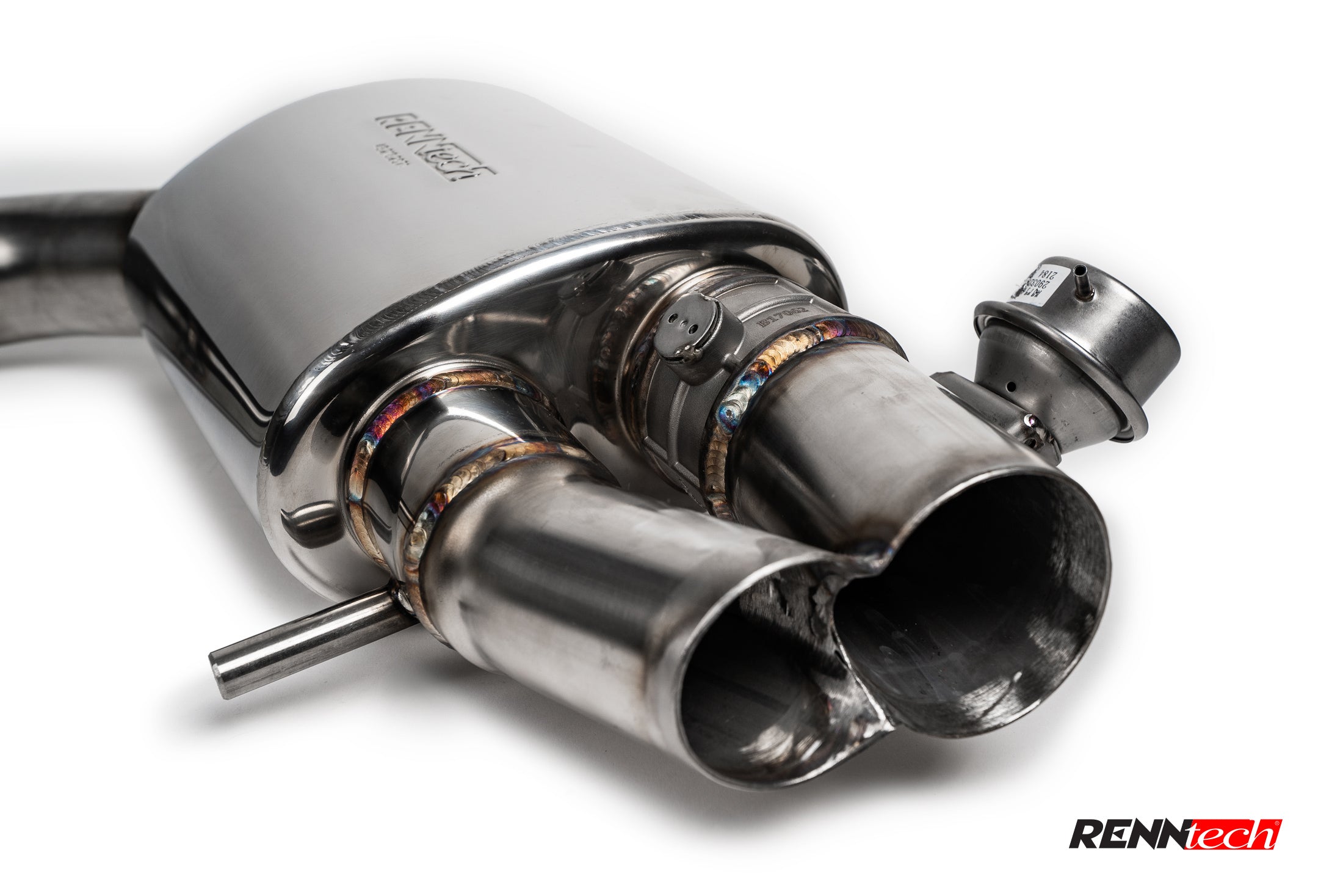 S 550 Coupe muffler tips close up - Valved Sport Mufflers for the 2015-2017 S 550 Coupe