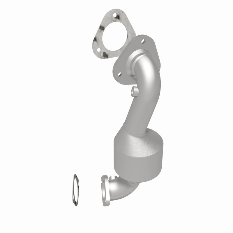 MagnaFlow 5582957 carb direct-fit catalytic converter, rear three-quarter view of the turntable spin