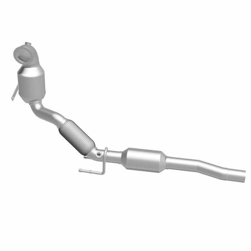 MagnaFlow 280134 oem grade direct-fit catalytic converter, side view of the turntable spin