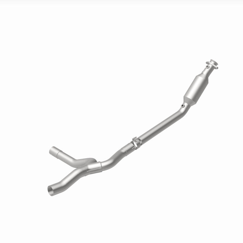 MagnaFlow 4651610 carb direct-fit catalytic converter, rear view of the turntable spin