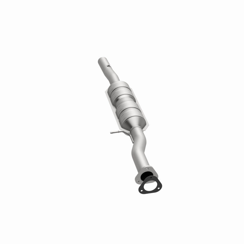 MagnaFlow 55324 hm grade direct-fit catalytic converter, opposite side view of the turntable spin