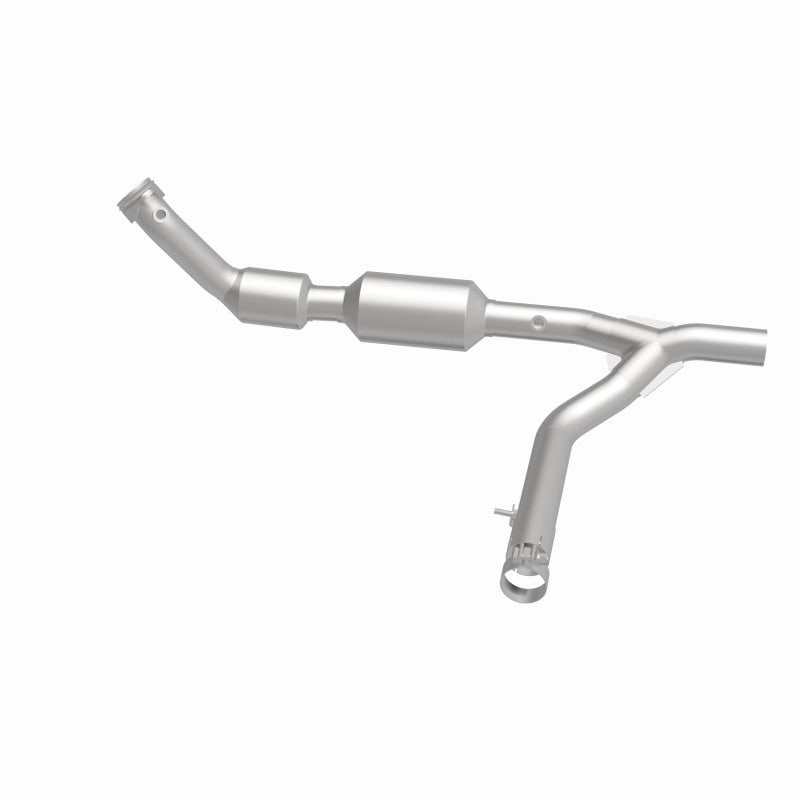 MagnaFlow 280008 oem grade direct-fit catalytic converter, side view of the turntable spin
