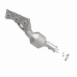 MagnaFlow 5531719 carb manifold converter, side view of the turntable spin