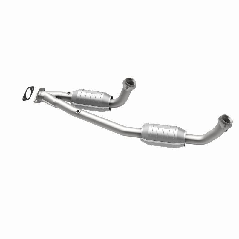 MagnaFlow 4451353 carb direct-fit catalytic converter, opposite rear three-quarter view of the turntable spin