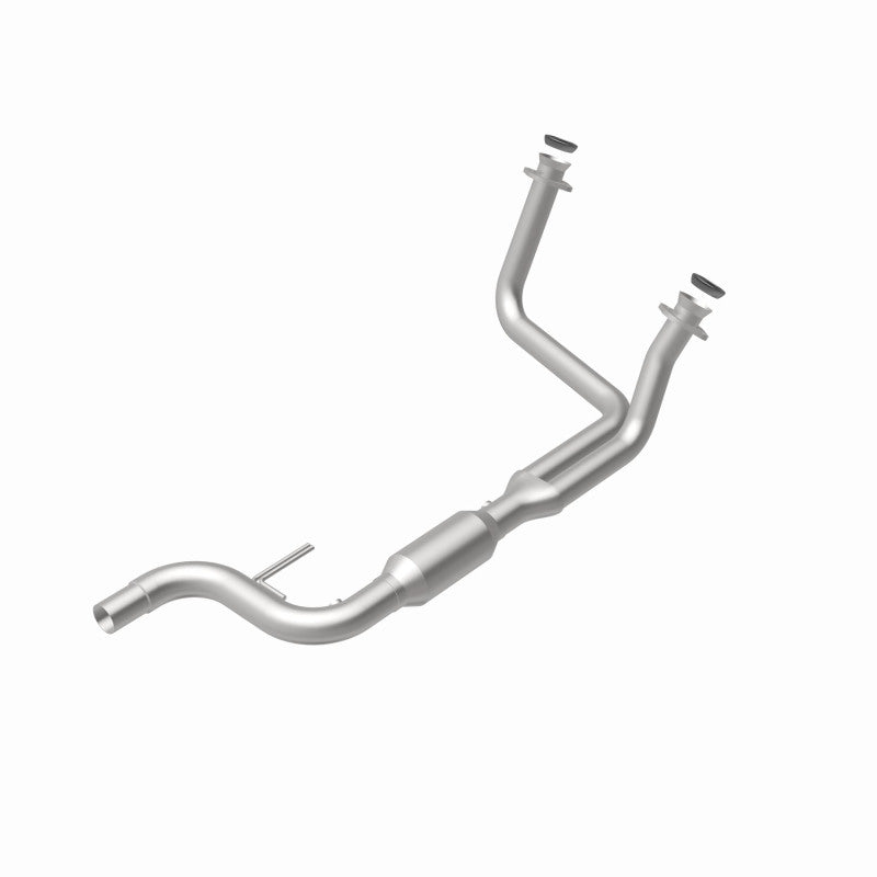 MagnaFlow 4481727 carb direct-fit catalytic converter, rear view of the turntable spin