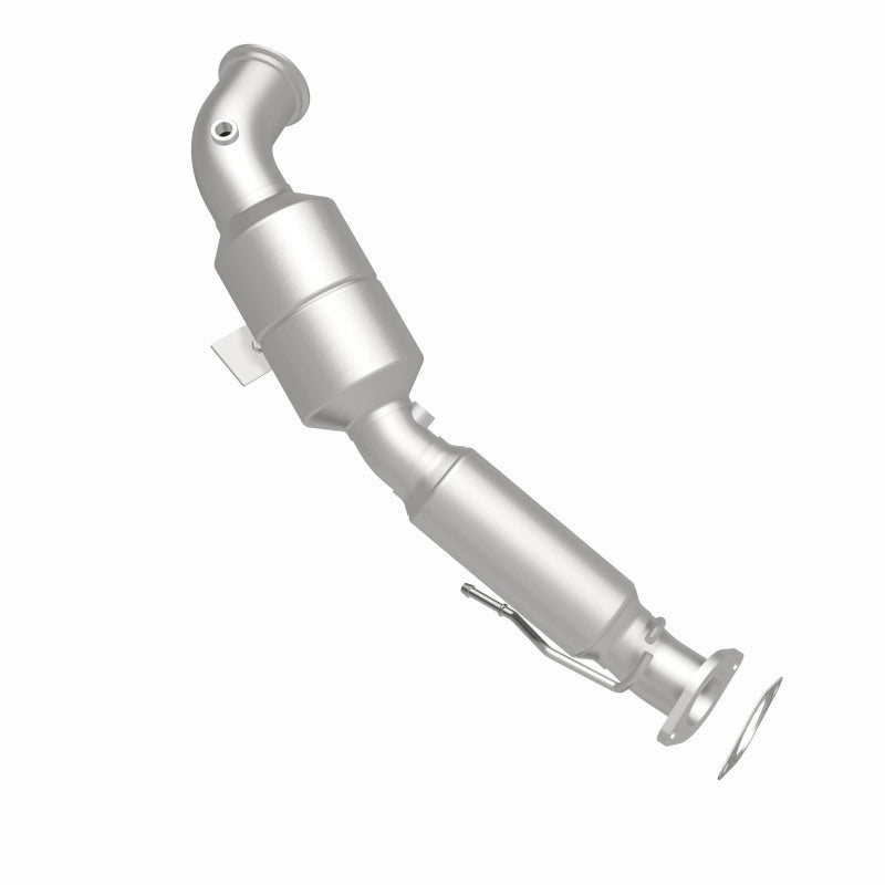 MagnaFlow 5551253 carb direct-fit catalytic converter, rear view of the turntable spin