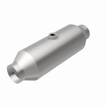 MagnaFlow 5451356 universal catalytic converter, rear view of the turntable spin