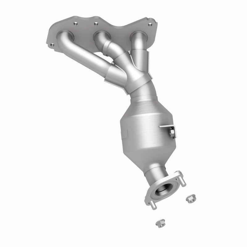 MagnaFlow 5582820 carb manifold converter, rear three-quarter view of the turntable spin