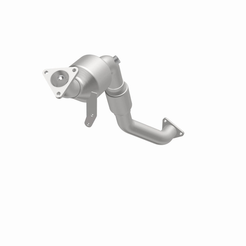 MagnaFlow 5582585 carb direct-fit catalytic converter, opposite front three-quarter view of the turntable spin