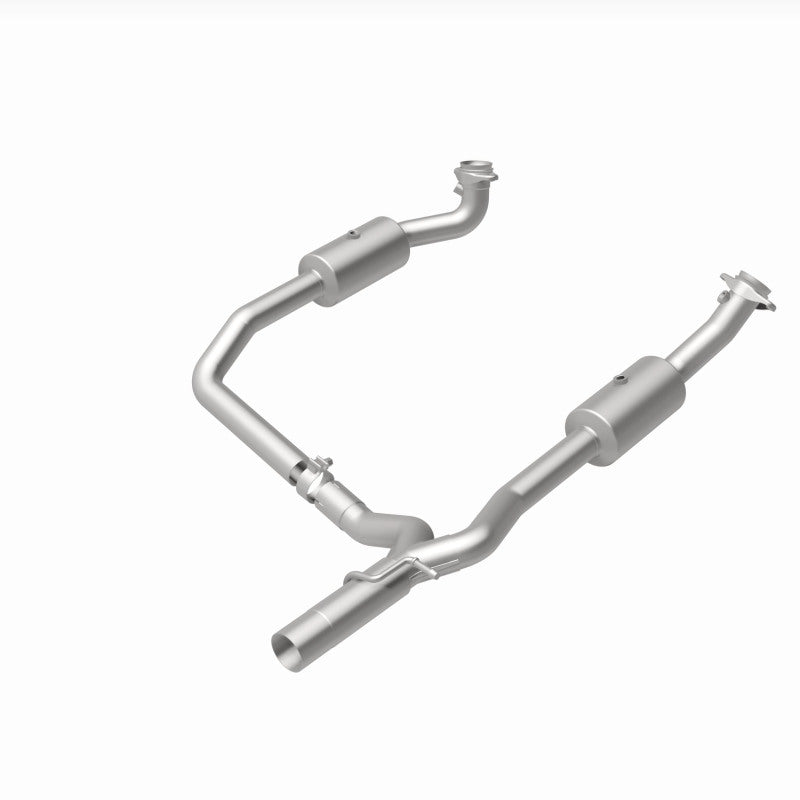 MagnaFlow 21-599 oem grade direct-fit catalytic converter, rear view of the turntable spin