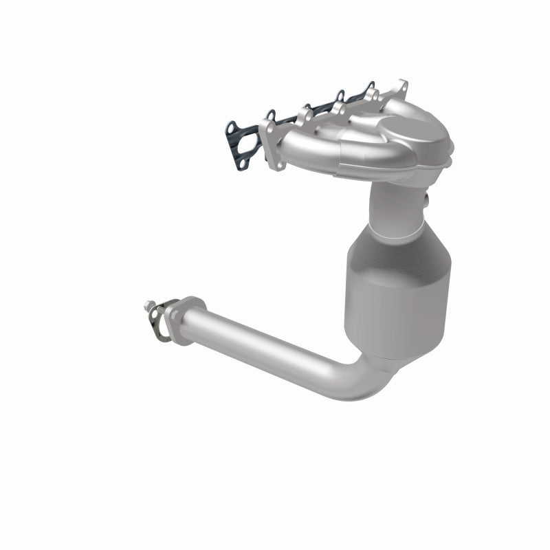 MagnaFlow 22-060 oem grade manifold converter, rear view of the turntable spin