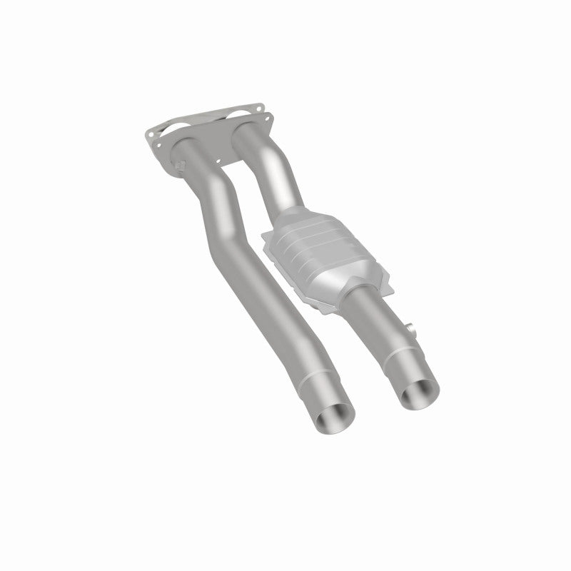 MagnaFlow 4451471 carb direct-fit catalytic converter, rear three-quarter view of the turntable spin