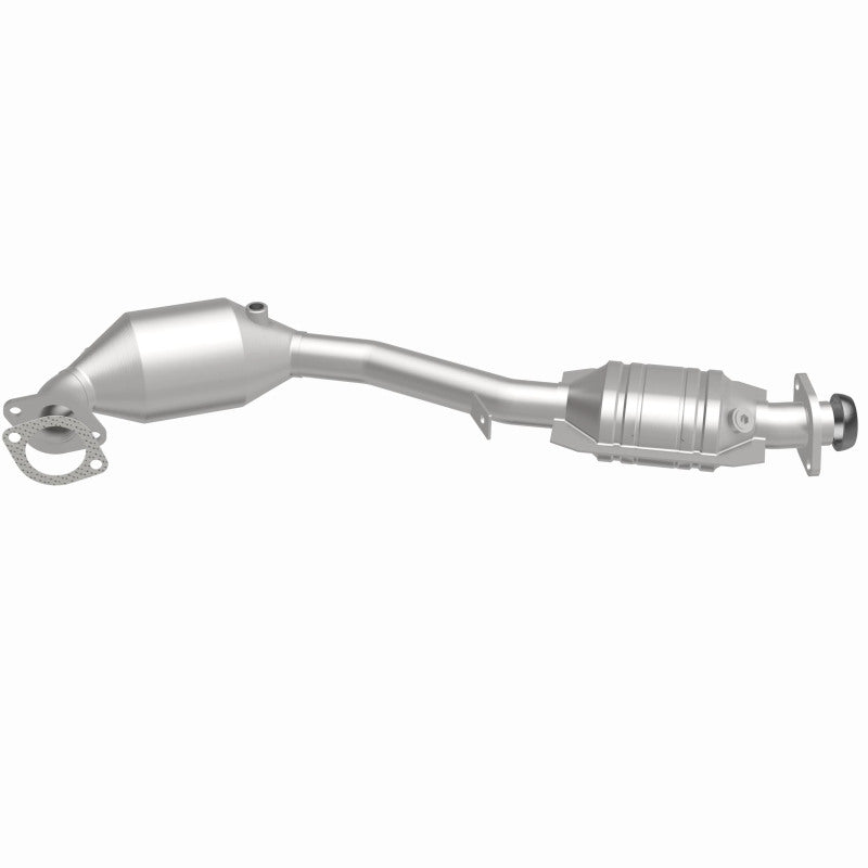 MagnaFlow 5481622 carb direct-fit catalytic converter, side view of the turntable spin