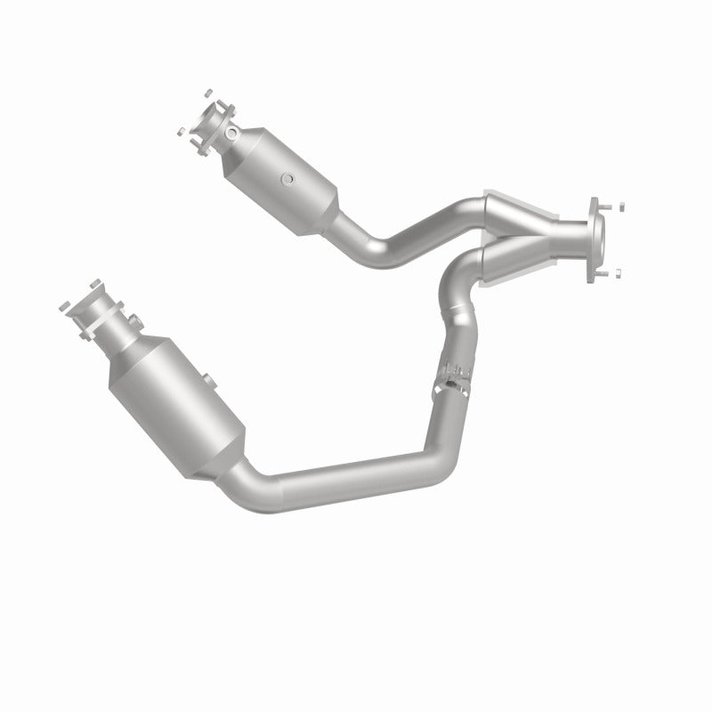 MagnaFlow 280307 oem grade direct-fit catalytic converter, side view of the turntable spin