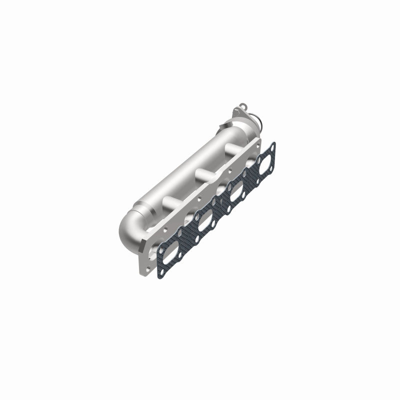 MagnaFlow 4583381 carb manifold converter, opposite side view of the turntable spin