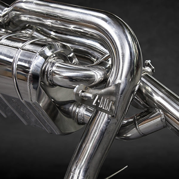 Capristo Audi R8 V10 X-pipe crossover and V10 bracket, close-up