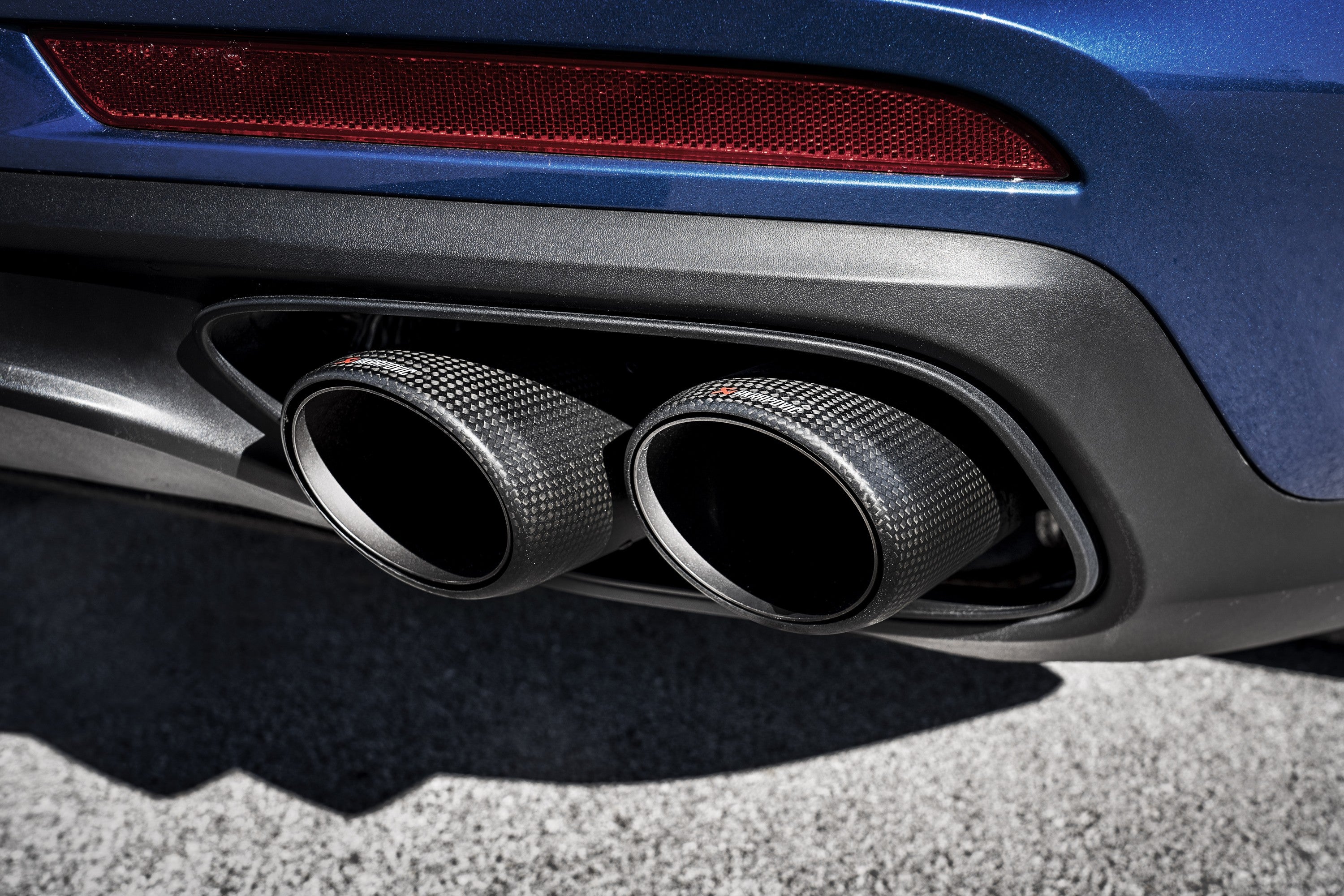 Akrapovic Tail pipe set (Carbon) TP-CT/48 for Porsche Panamera (971) 2017-2023, side view