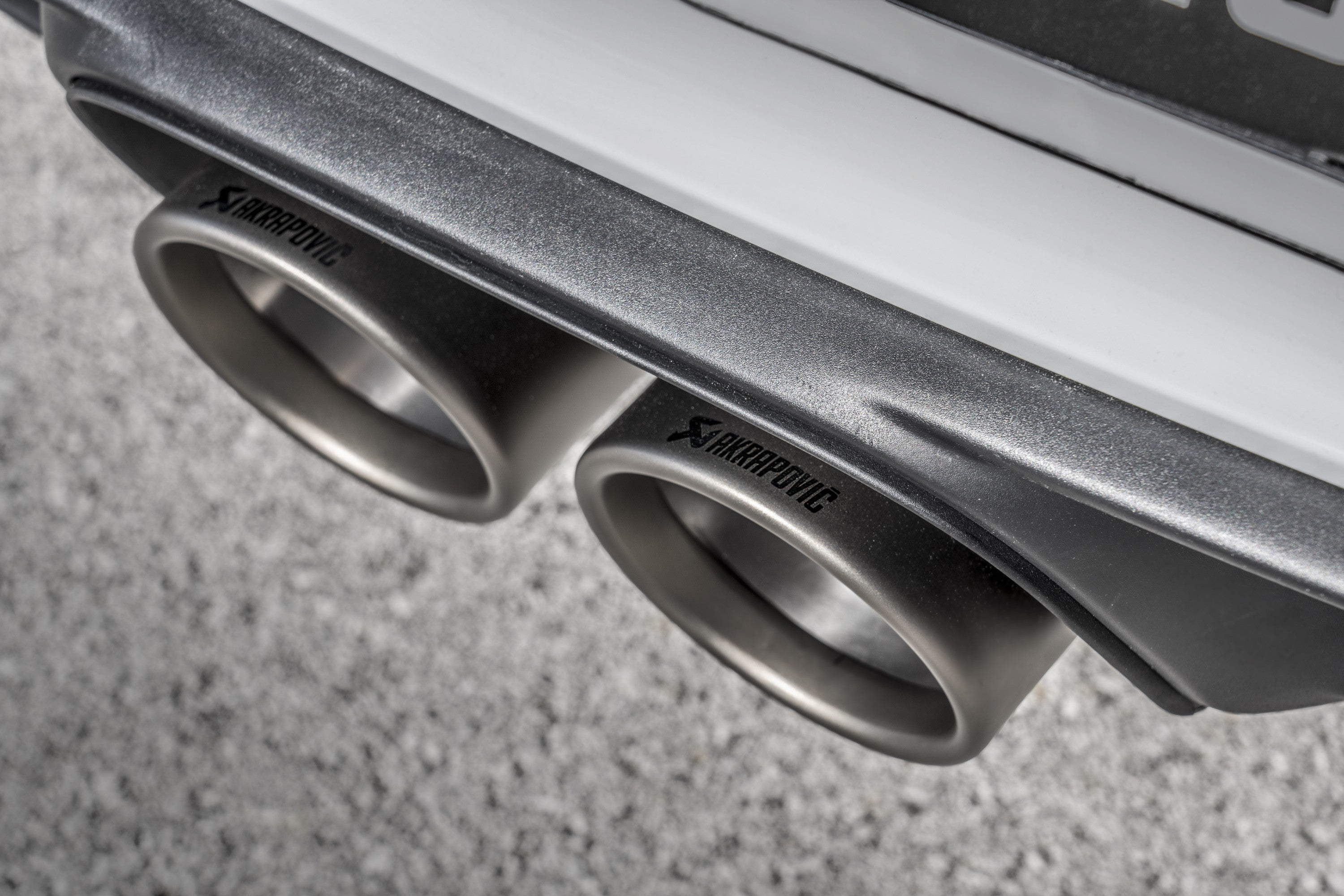 Akrapovic Porsche 911 GT3 (991.2) Tail Pipe Set (Titanium) TP-T/S/17 TP-T/S/17 for Porsche 911 GT3 991.2 2018-2019, side view