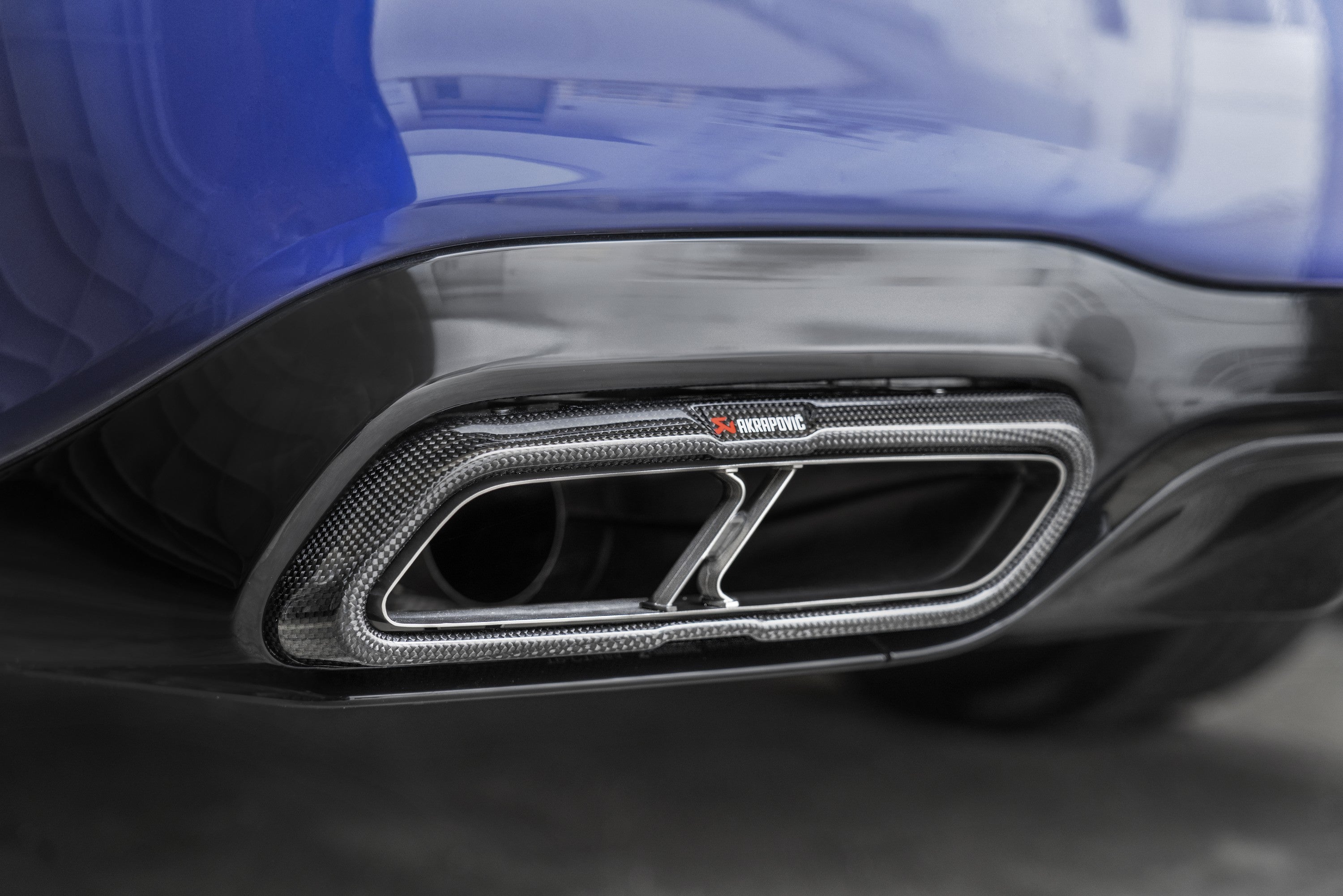 Akrapovic Mercedes Benz E63 (W213) Evolution Tail Pipe Set (High Gloss Carbon) TP-CT/46/G for Mercedes-Benz E63 AMG Sedan/Wagon W213/S213 2018-2023, top view