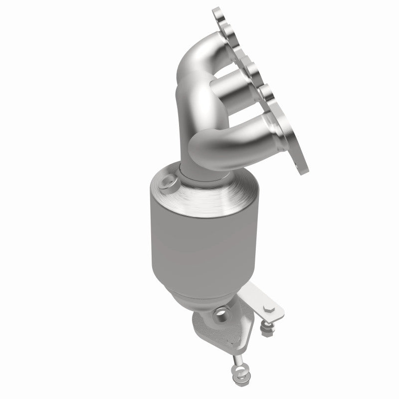 MagnaFlow 5451218 carb manifold converter, opposite side view of the turntable spin