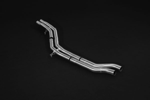 wide front view of Capristo Valved Exhaust with Middle Silencer Delete and Carbon Tips (for OE Actuators) for Porsche 536 Cayenne Turbo/Turbo E-Hybrid/GTS 2019+ with black background