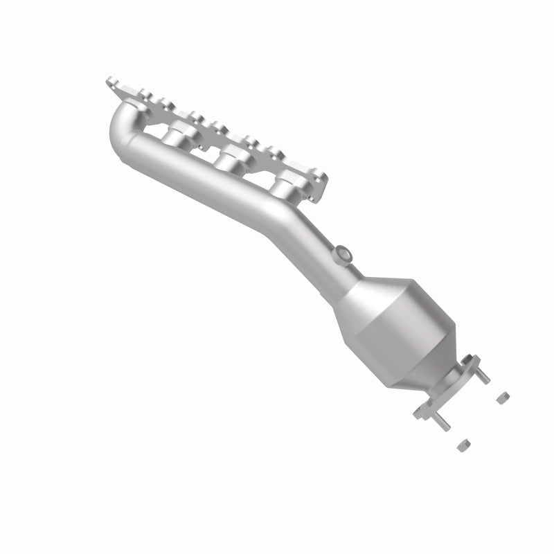 MagnaFlow 5531899 carb manifold converter, rear view of the turntable spin