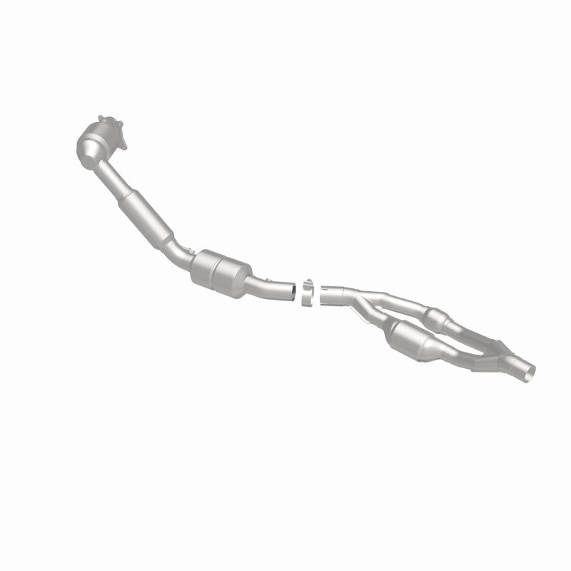 MagnaFlow 551715 carb direct-fit catalytic converter, rear view of the turntable spin