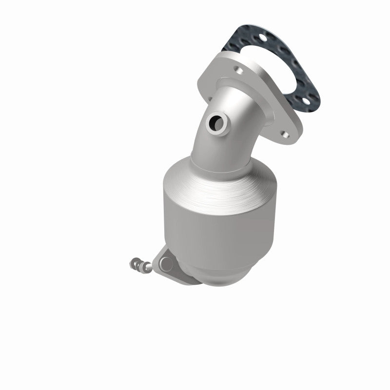 MagnaFlow 5582942 carb direct-fit catalytic converter, rear view of the turntable spin