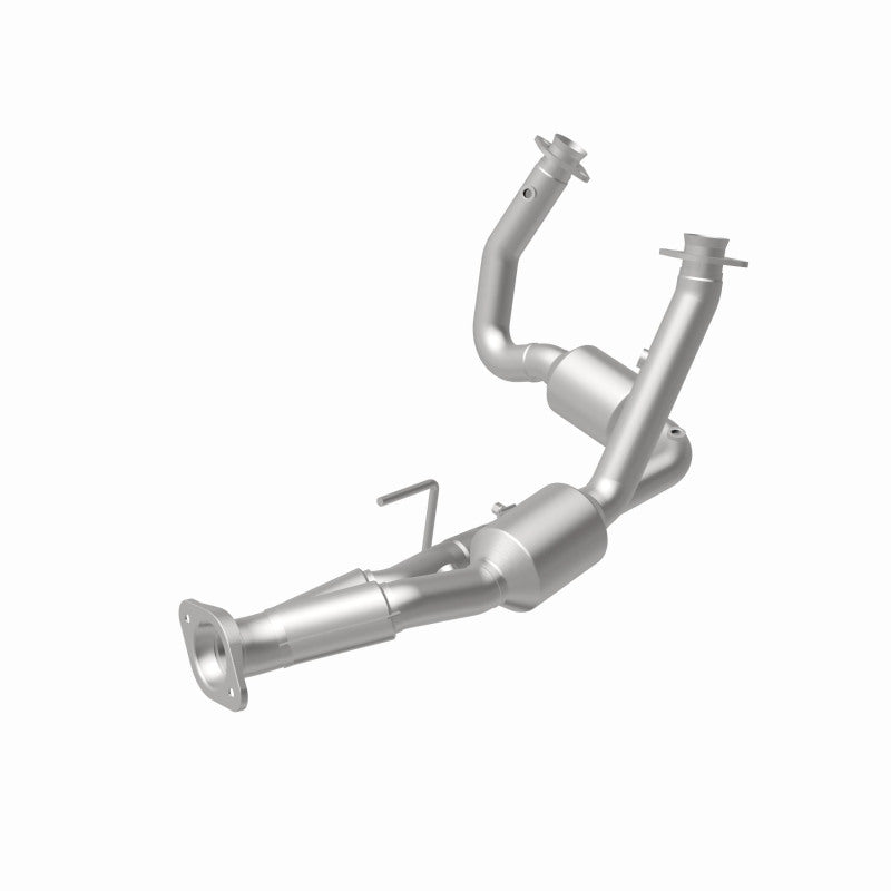 MagnaFlow 5451709 carb direct-fit catalytic converter, rear view of the turntable spin