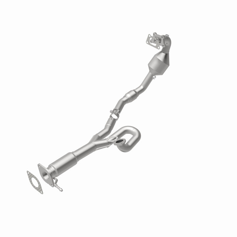 MagnaFlow 5582219 carb manifold converter, rear view of the turntable spin