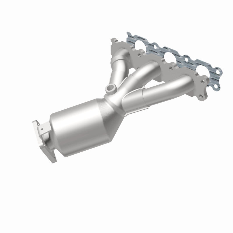 MagnaFlow 52131 oem grade manifold converter, rear view of the turntable spin