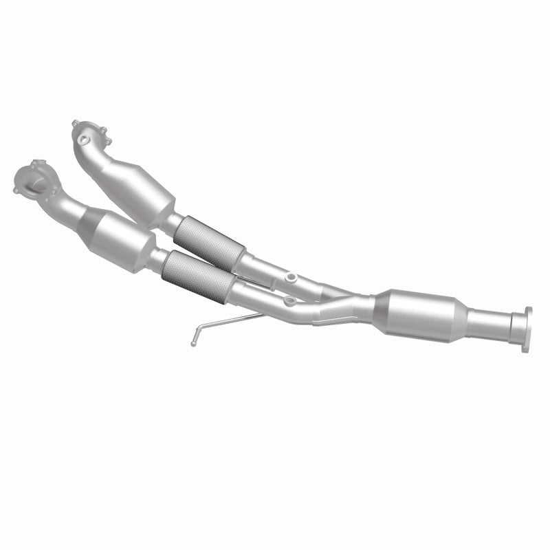 MagnaFlow 52160 oem grade direct-fit catalytic converter, side view of the turntable spin