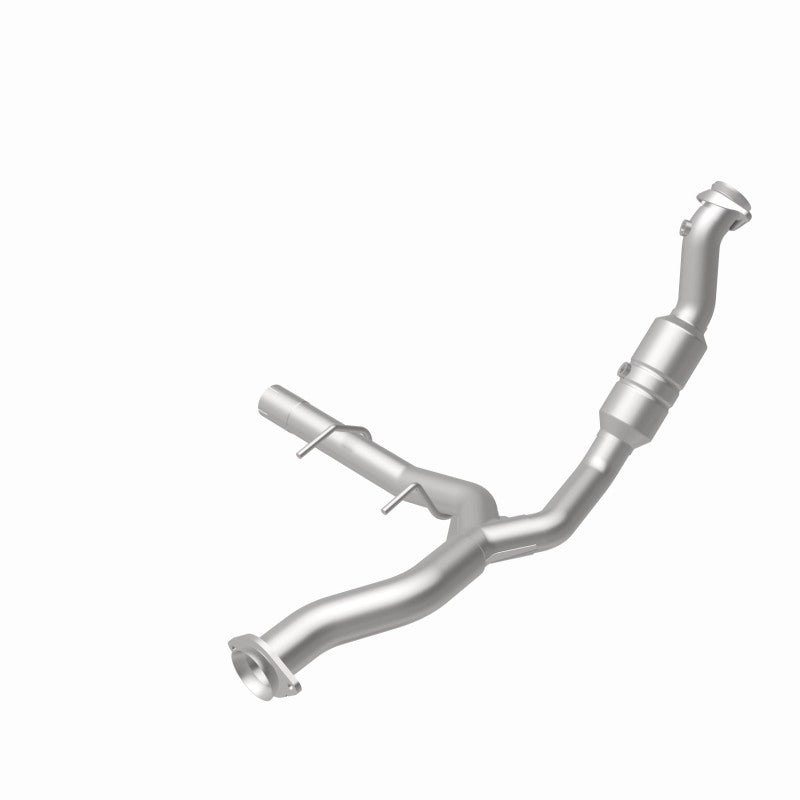 MagnaFlow 5451429 carb direct-fit catalytic converter, rear view of the turntable spin