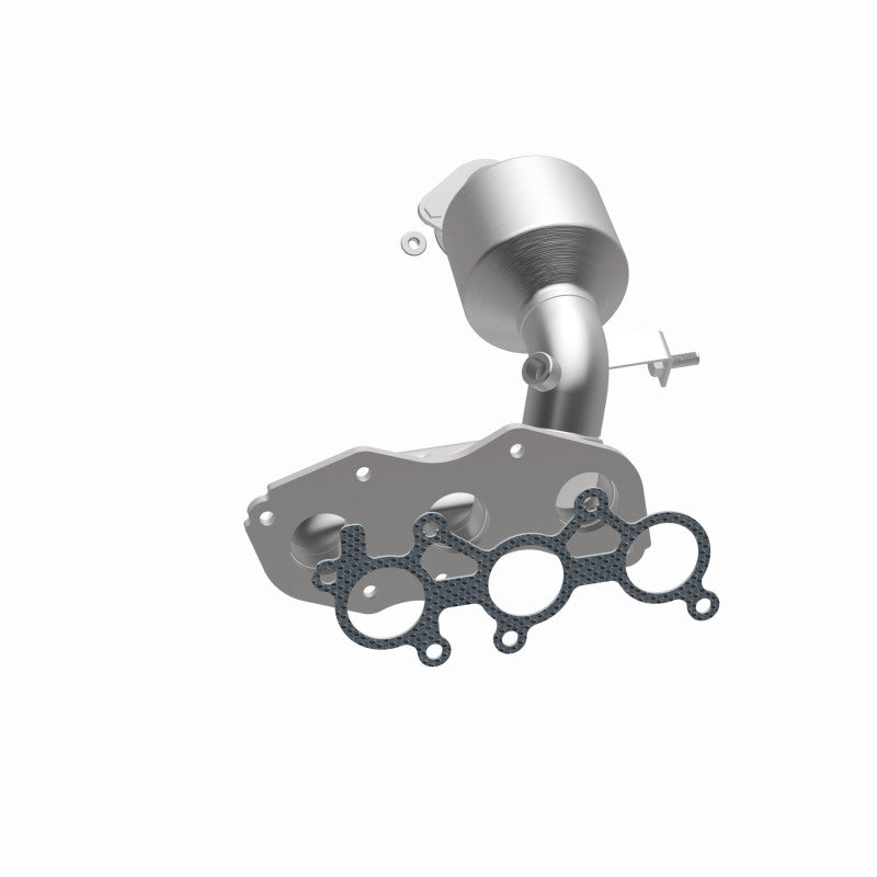MagnaFlow 5582822 carb manifold converter, opposite side view of the turntable spin