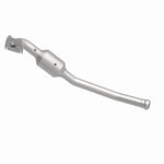 MagnaFlow 5551251 carb manifold converter, side view of the turntable spin