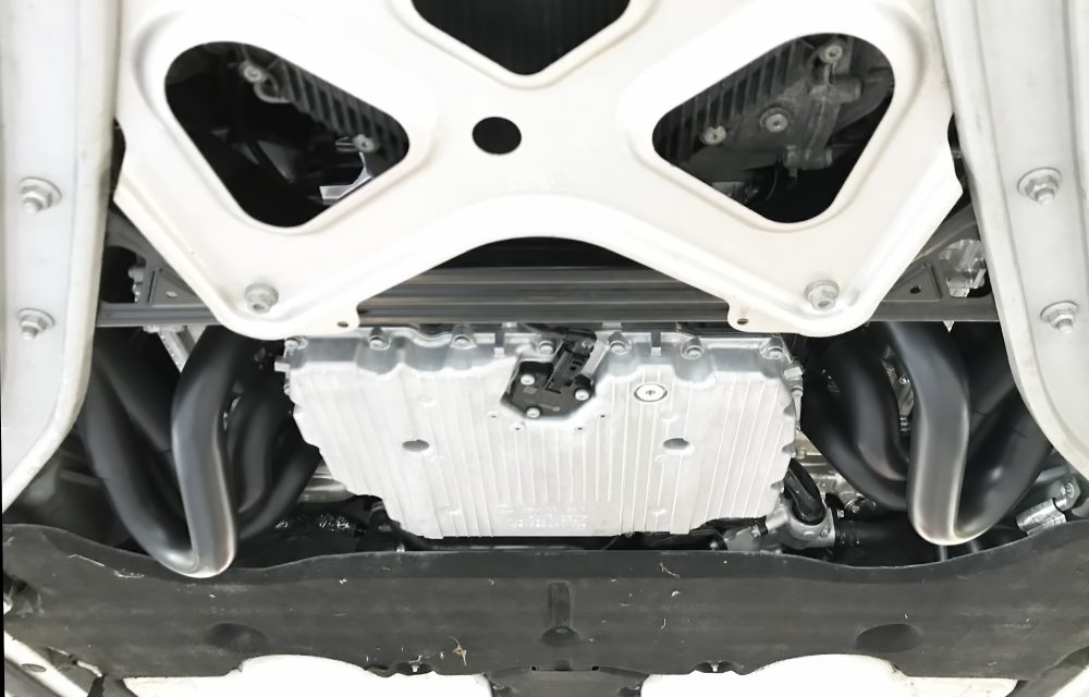 Soul 981 GT4 / Spyder competition headers: package installed, rear view from below