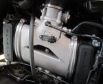 IPD plenum installed between the intake manifolds of a 981 Cayman S engine - IPD for Porsche 981 Boxster