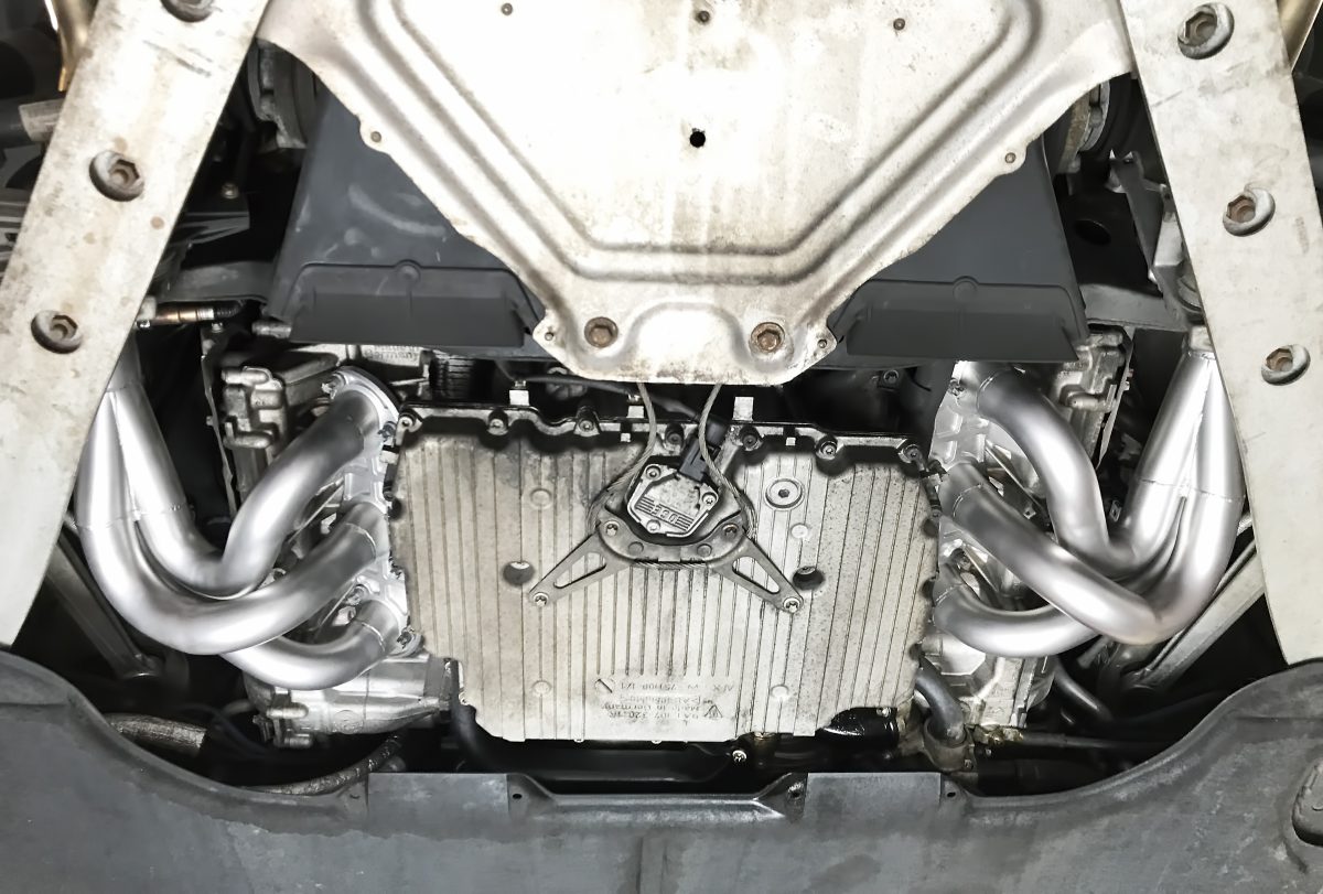 Soul 987.2 Boxster / Cayman competition headers: headers installed, view from below