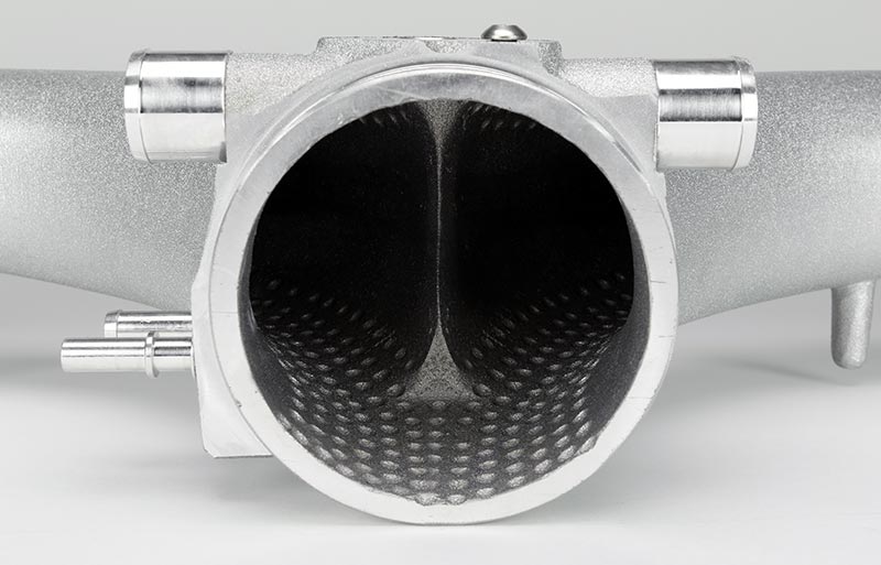 Into the 997.2 Turbo Y-pipe outlet with dimpled interior and center divider - IPD for Porsche 997.2 Turbo