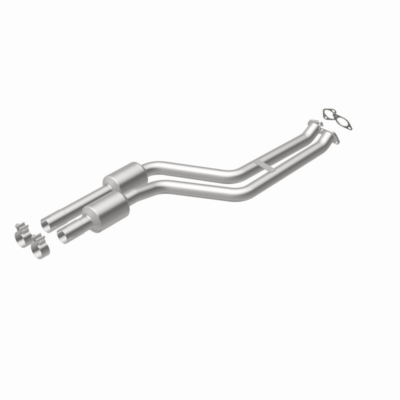 MagnaFlow 5571725 carb direct-fit catalytic converter, rear view of the turntable spin