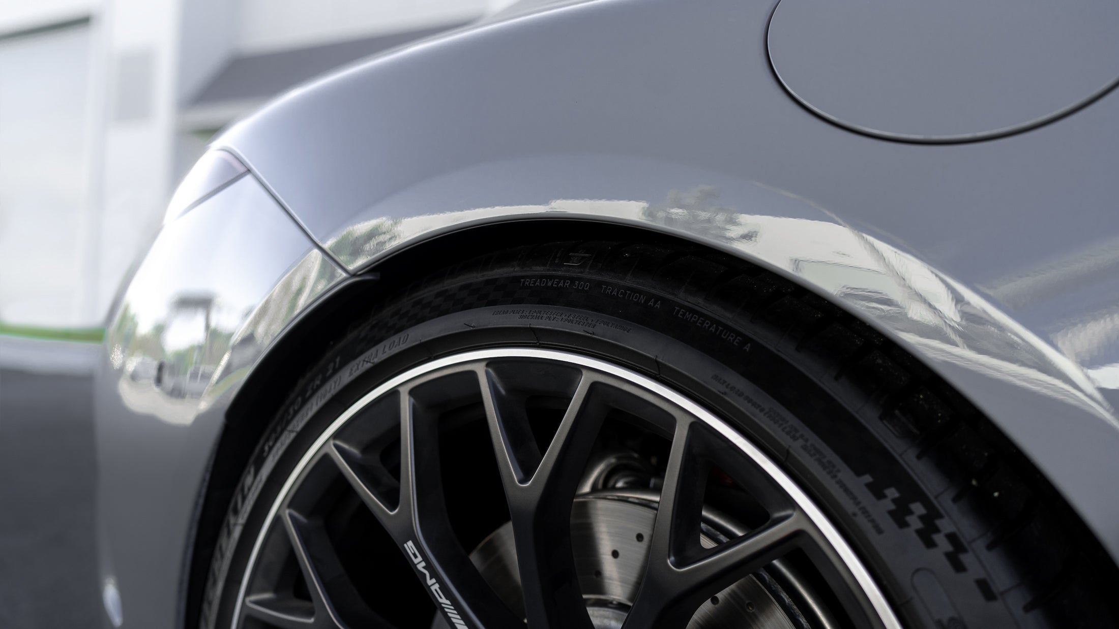 Rear wheel arch gap on the lowered SL car - Coilover Suspension for the 2022-2026 SL 55 / SL 63 AMG