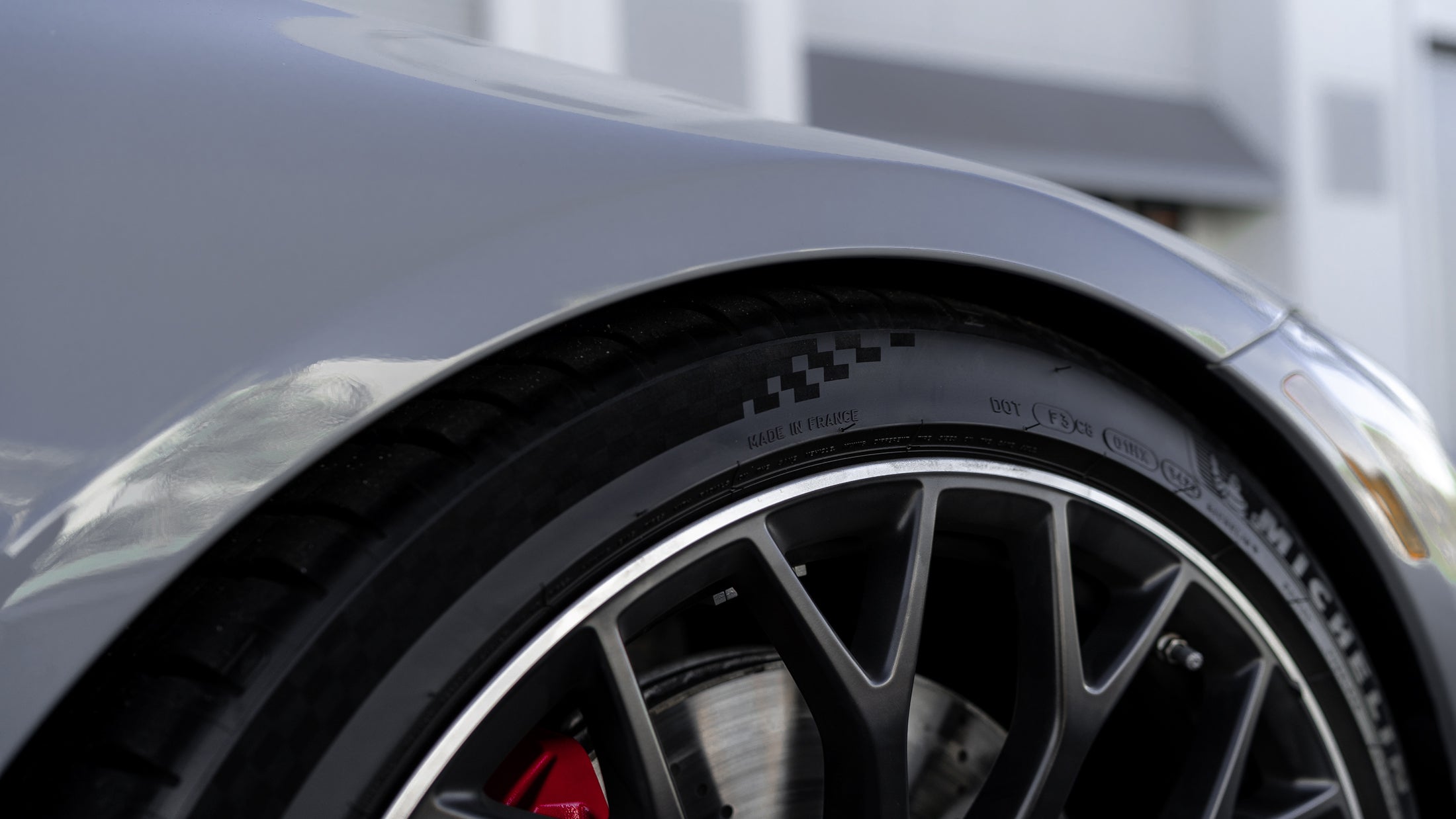 Wheel-to-fender gap on the SL car with RennTech coil-overs - Coilover Suspension for the 2022-2026 SL 55 / SL 63 AMG
