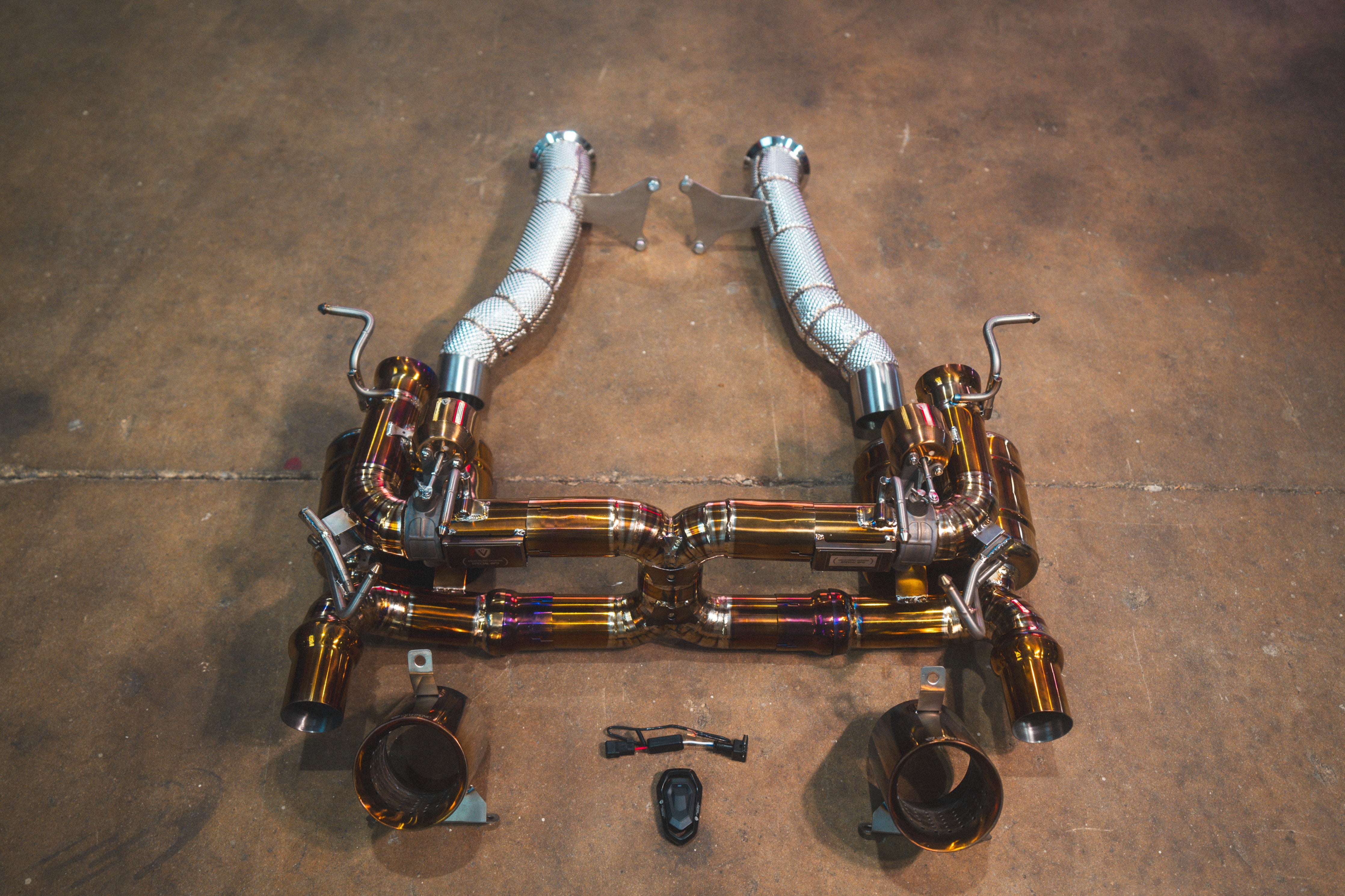 Titanium exhaust Ferrari 458 Speciale: rear section overhead